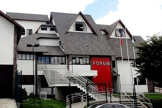 Ré é condenada a 14 anos por matar colega de trabalho na presença do filho, na Serra